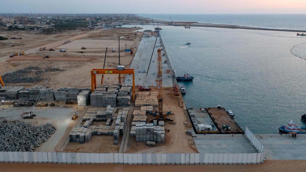 وزارة النقل تطور ميناء العريش البحرى