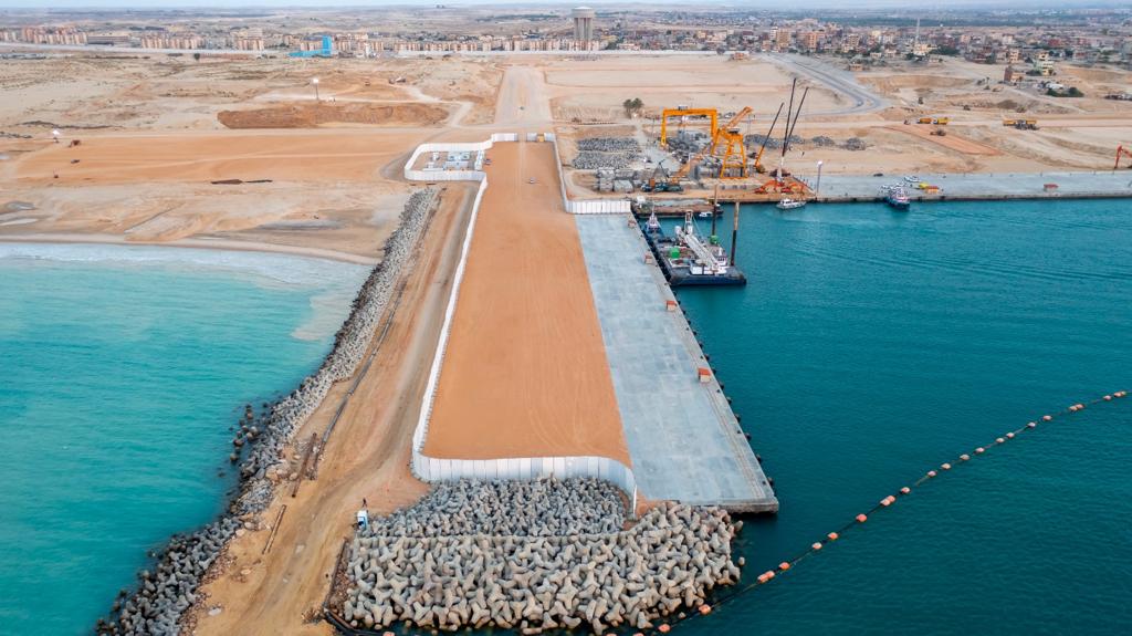 تطوير ميناء العريش البحرى (2)