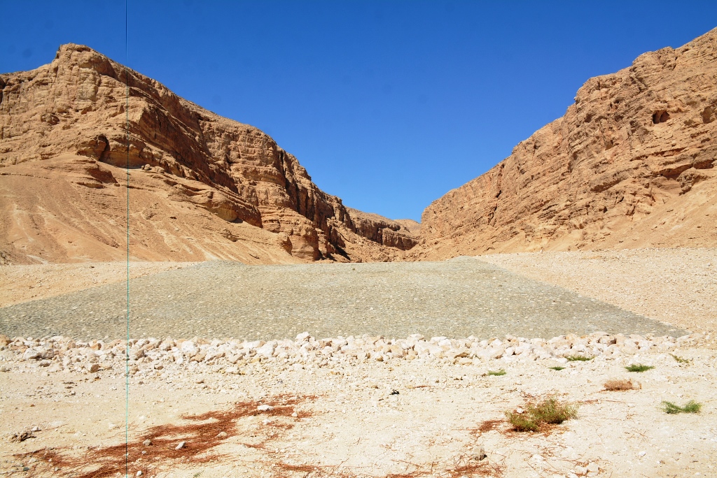 مخرات سيول طبيعية بمحافظة سوهاج  (5)