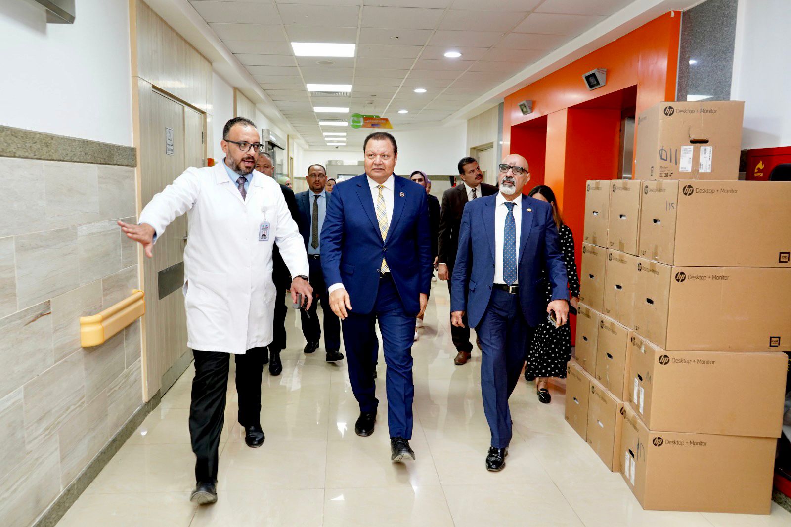 رئيس هيئة الاعتماد والرقابة الصحية يُشيد بجاهزية مستشفى العاصمة الإدارية الجديدة (5)