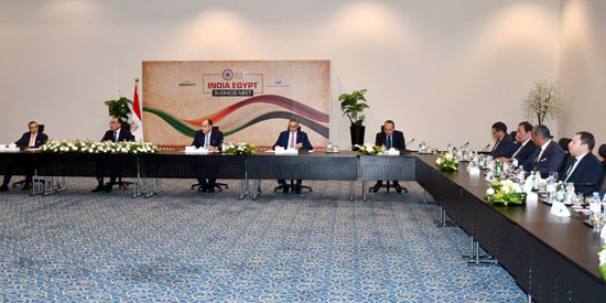 اجتماع رئيس الوزراء مع ممثلي شركات هندية (24)