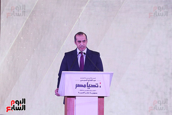 محمود فوزى (3)