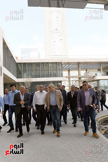 رئيس الوزراء يتفقد عددا من مشروعات العاصمة الإدارية (8)
