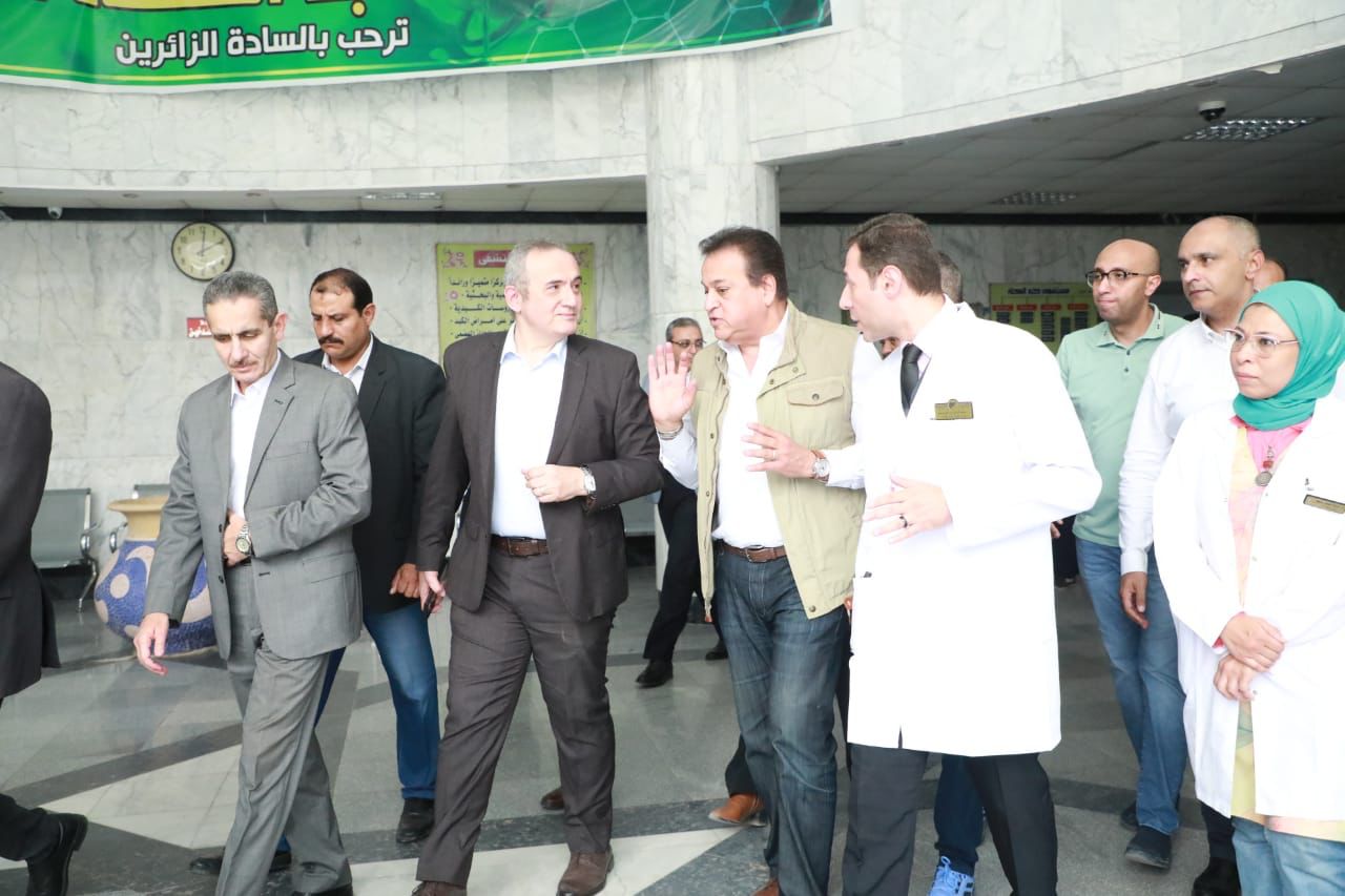 وزير الصحة يتفقد موقع إنشاء مستشفي طنطا العام وأورام طنطا الجديد (11)