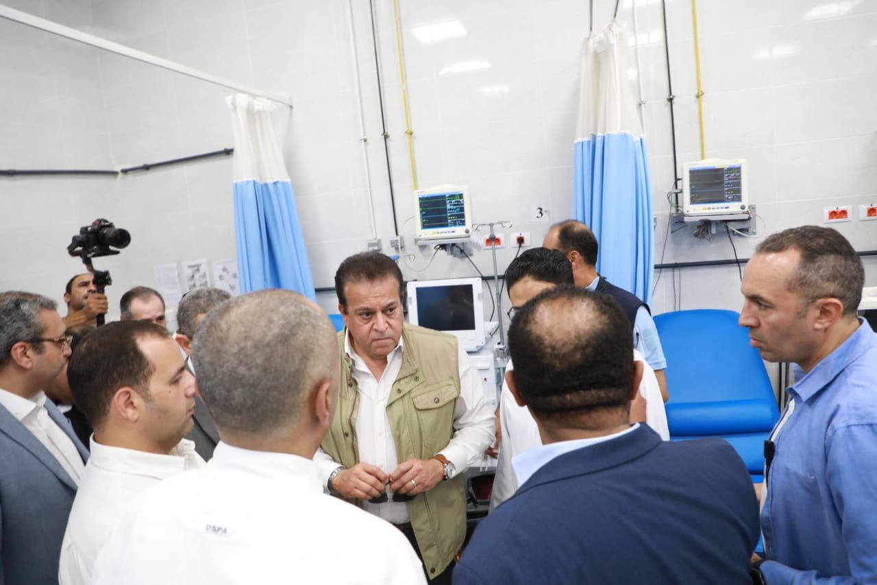 وزير الصحة يتفقد موقع إنشاء مستشفي طنطا العام وأورام طنطا الجديد (9)