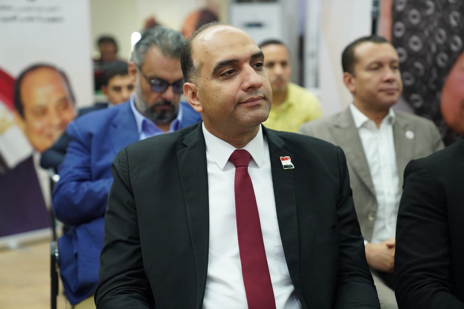 الحملة الرسمية للمرشح الرئاسى عبد الفتاح السيسي تستقبل وفداً من حزب المصريين الأحرار    (4)