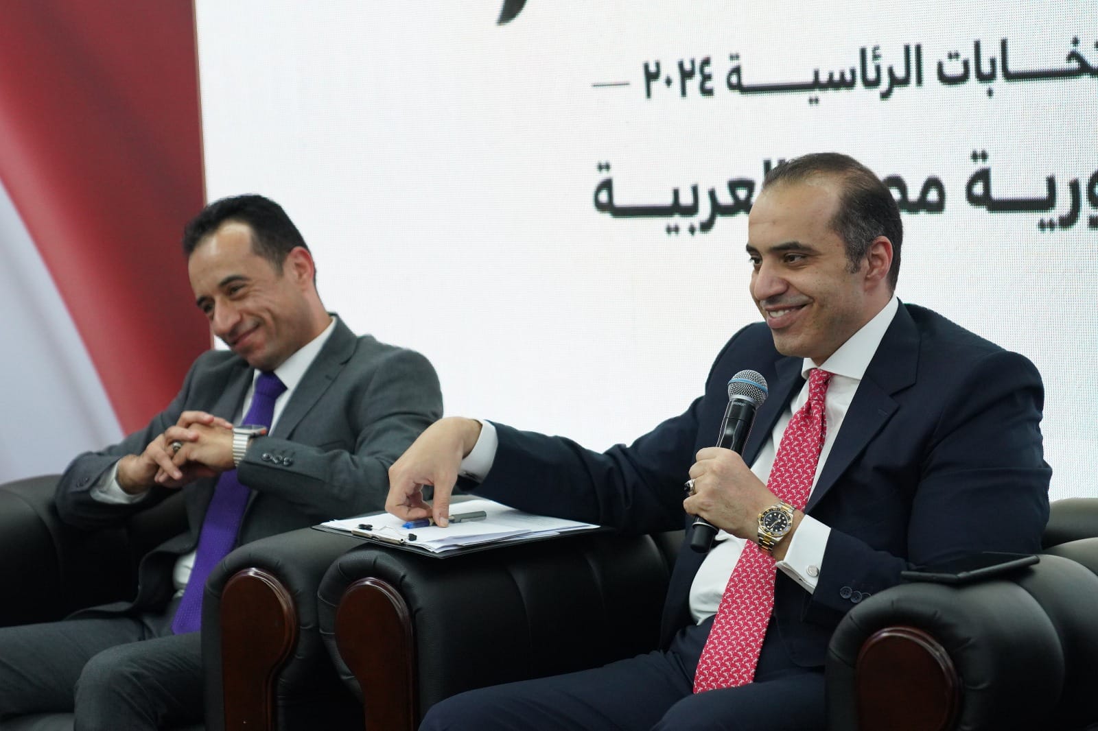 الحملة الرسمية للمرشح الرئاسى عبد الفتاح السيسي تستقبل وفداً من حزب المصريين الأحرار    (1)