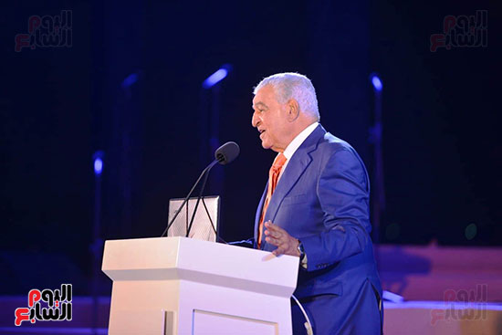 تحتفل بتتويج مصر أول دولة فى العالم تقضى على فيروس سى (13)