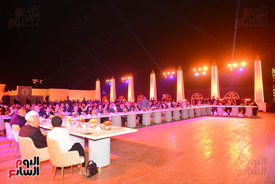 تحتفل بتتويج مصر أول دولة فى العالم تقضى على فيروس سى (12)