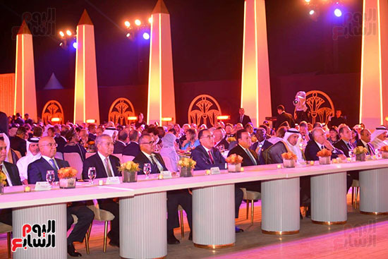 تحتفل بتتويج مصر أول دولة فى العالم تقضى على فيروس سى (6)