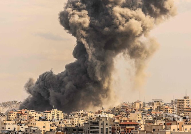 قصف غزة نهارا