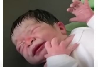 ولادة طفل فلسطيني