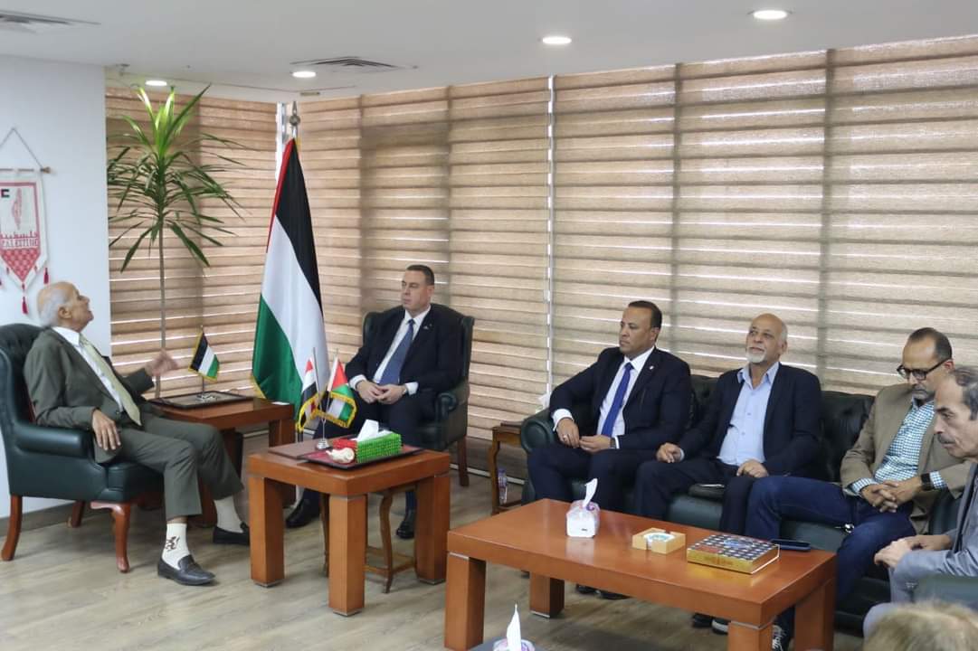 حزب العربي الناصري يلتقي سفير فلسطين (1)