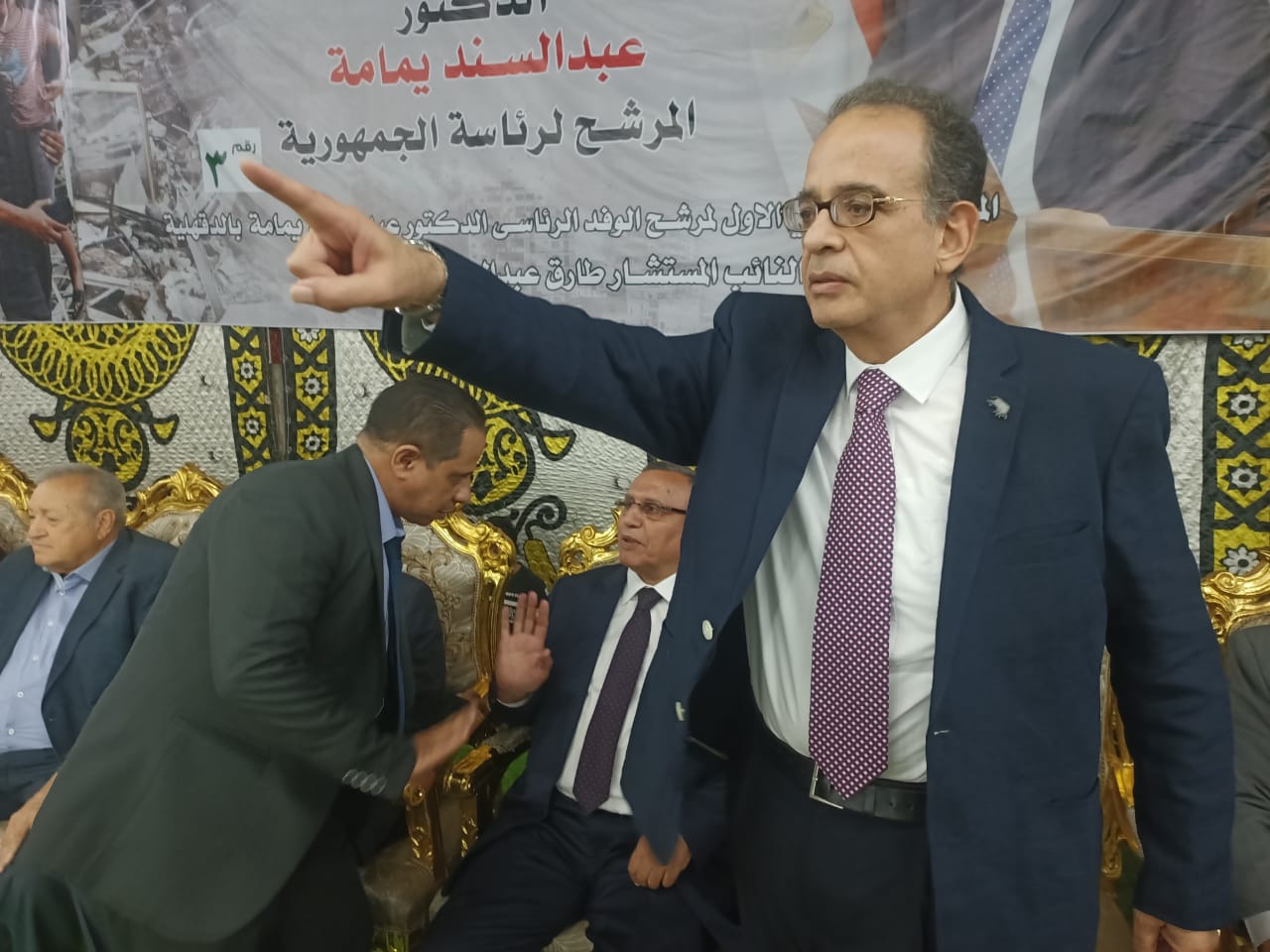  المرشح الرئاسي عبد السند يمامة قبل بدء المؤتمر (3)