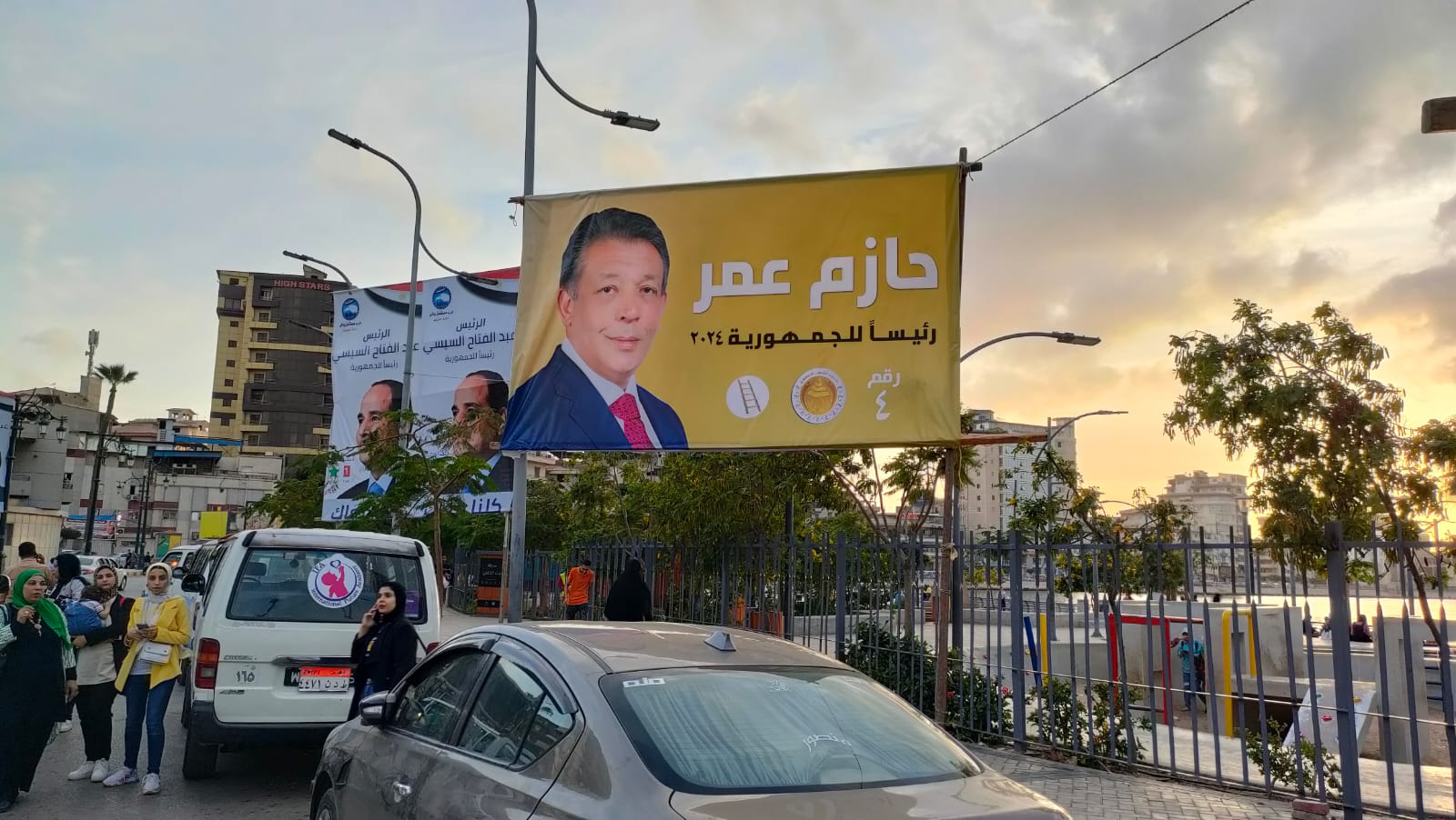 لافتات الدعاية للمرشح الرئاسي حازم عمر (8)