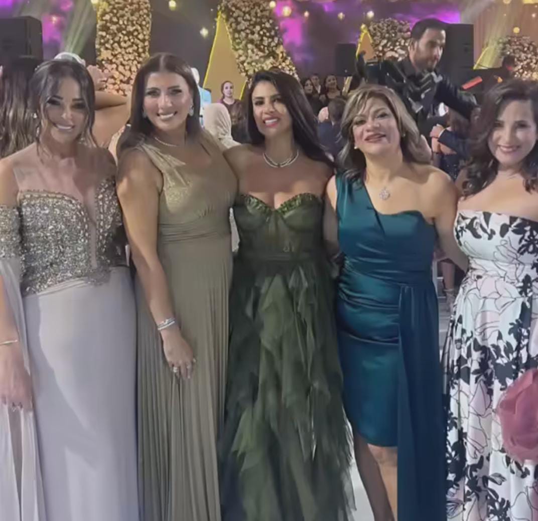 داليا البحيري تحتفل بزفاف ابنة شقيقتها والعسيلى يحيى الحفل (7)