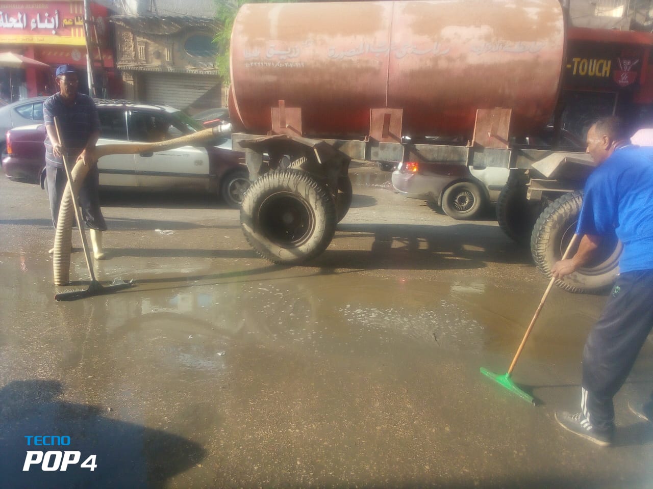 محافظة الدقهلية تواصل أعمال شفط وكسح تجمعات مياه الأمطار بعد هطول الأمطار (1)