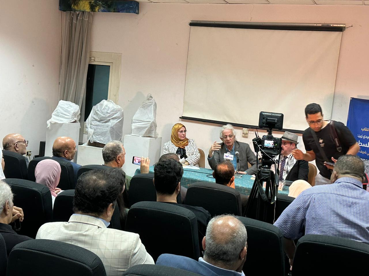 الصحفيين تنظم ندوة لمناقشة كتاب رسالة إلى حفيدى زين.. اسمها فلسطين (5)