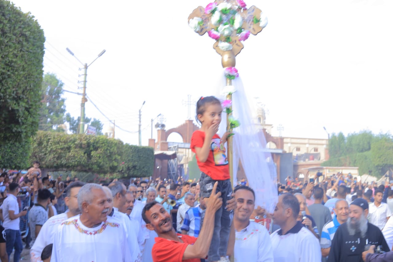 المئات من أقباط مصر يحتفلون بأعياد دير مارجرجس
