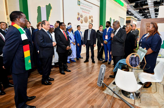 الرئيس السيسي يزور المعرض الأفريقي (6)