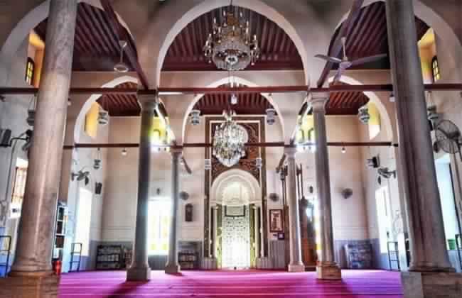 من داخل مسجد أنجا هانم