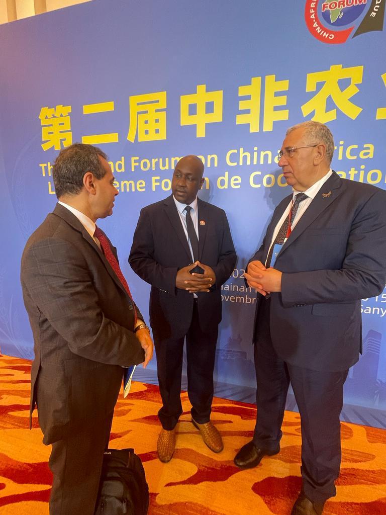 وزير الزراعة يلتقى بوزراء الزراعة فى جنوب السودان وزامبيا وجامبيا فى الصين
