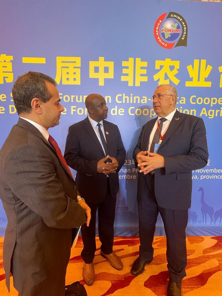 القصير يلتقى بوزراء الزراعة فى جنوب السودان وزامبيا وجامبيا فى الصين (1)