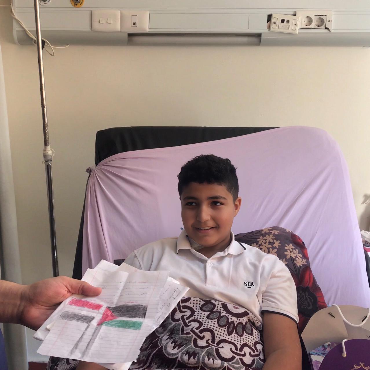مصطفى حمودة طفل فلسطينى يتلقى العلاج فى مستشفى العريش (2)