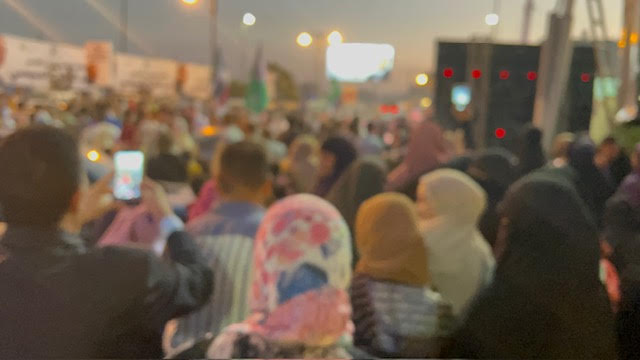 مواطنو الفيوم يتجمعون في الشوارع (2)