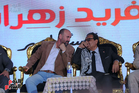 مناقشات جانبية بين أعضاء المرشح الرئاسي فريد زهران