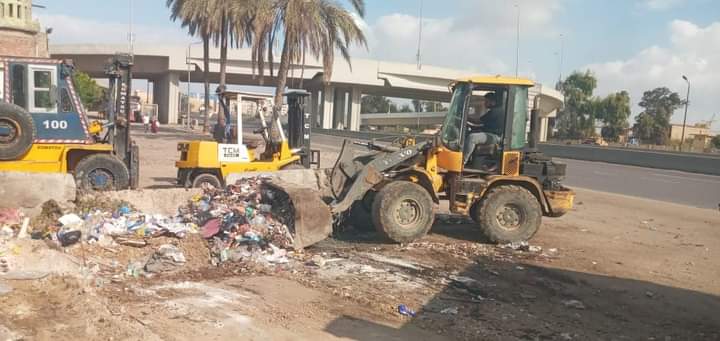 رفع مخلفات وقمامة من قري العامرية بالإسكندرية