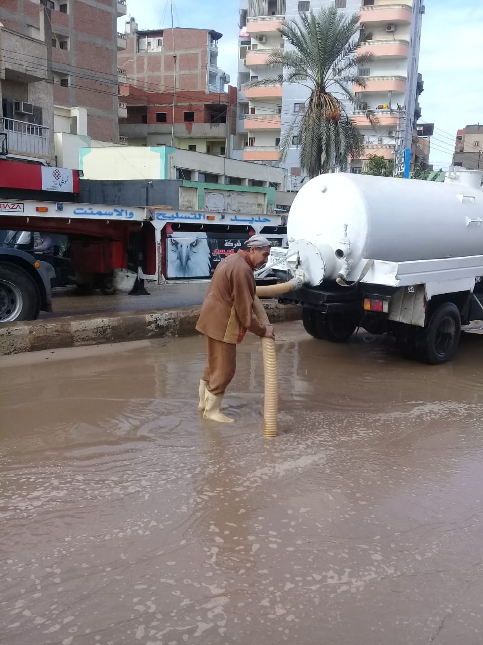 رفع مياه الامطار بشوارع قلين