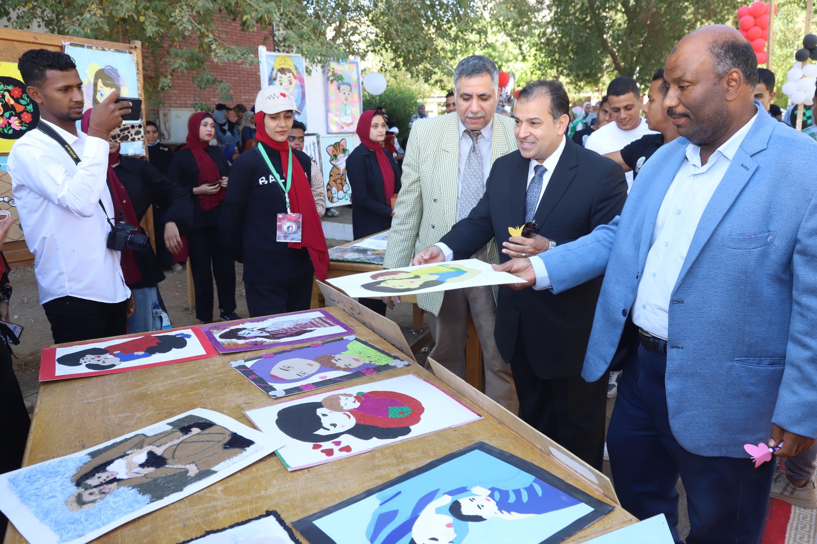 رئيس جامعة جنوب الوادي والدكتور حسن تهامي