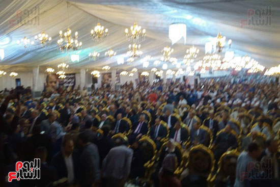 حشود-هائلة-في-مؤتمر-حماة-الوطن-لدعم-الرئيس