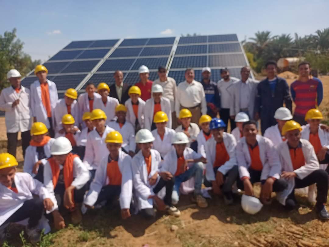تشغيل أول مزرعة تعليمية بالطاقة الشمسية بمدارس الوادى الجديد