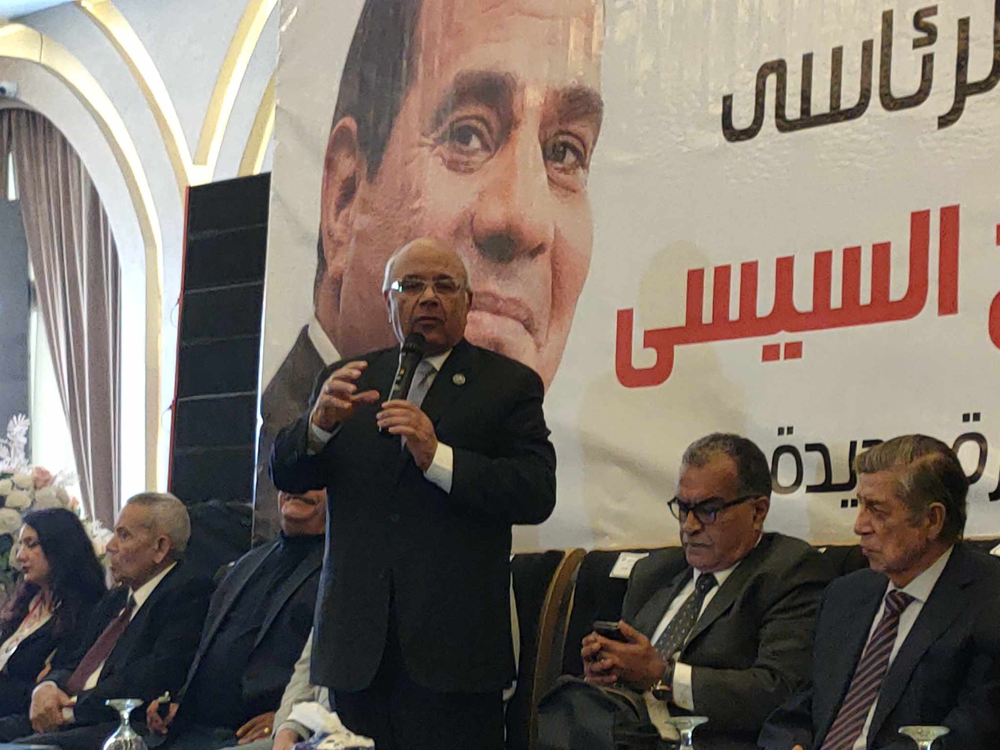 الدكتور محمد الفيومي عضو مجلس النواب