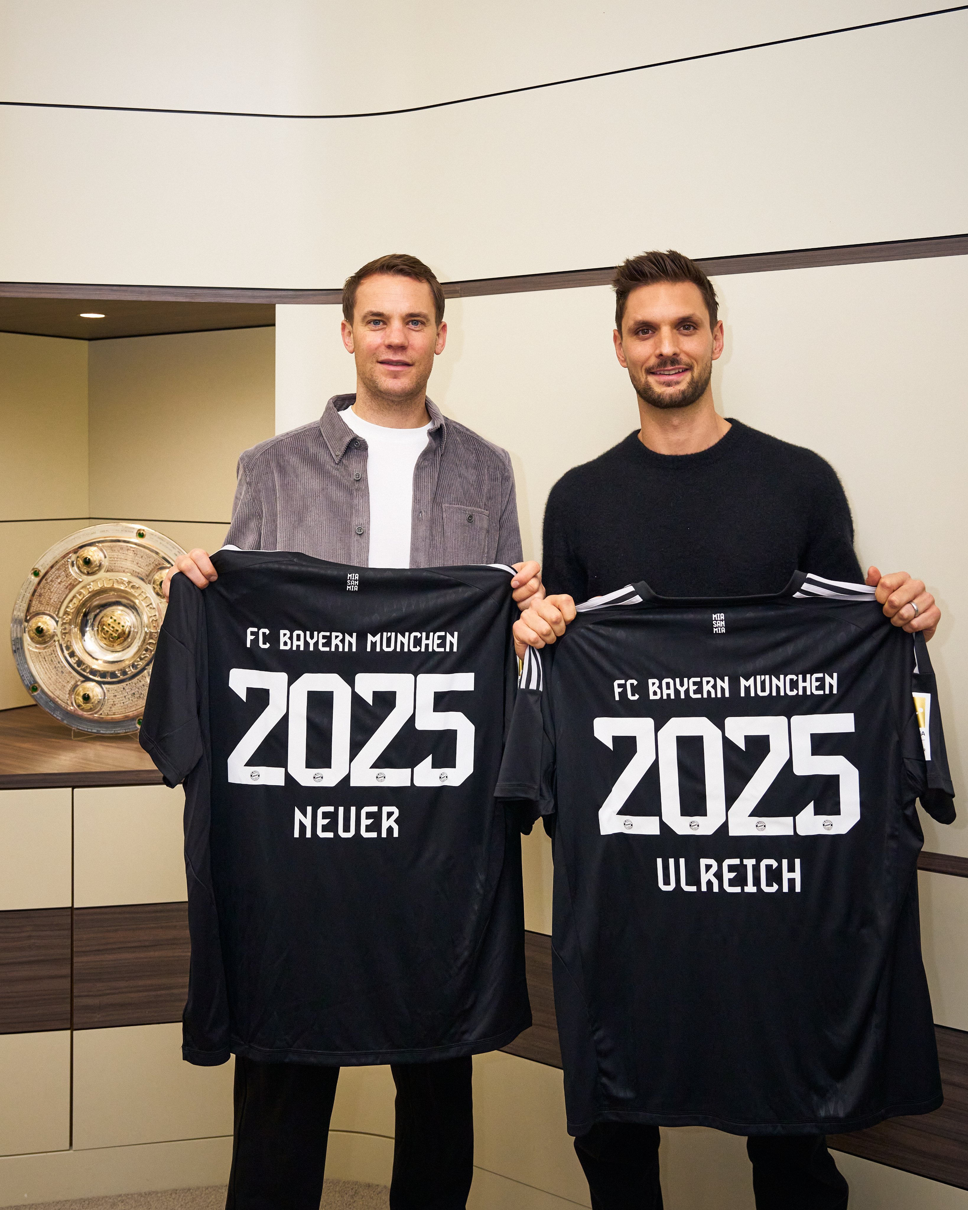   Manuel Neuer and Sven Ulreich (2)
