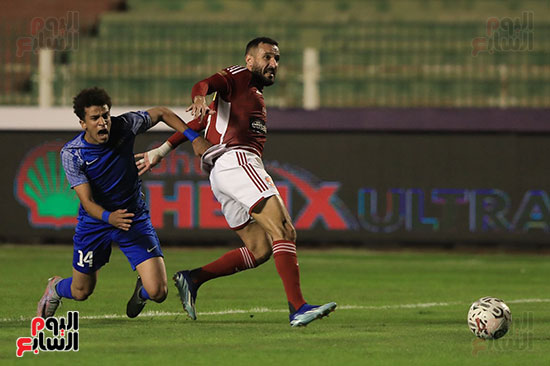 A shared ball between Maaloul and a Smouha player