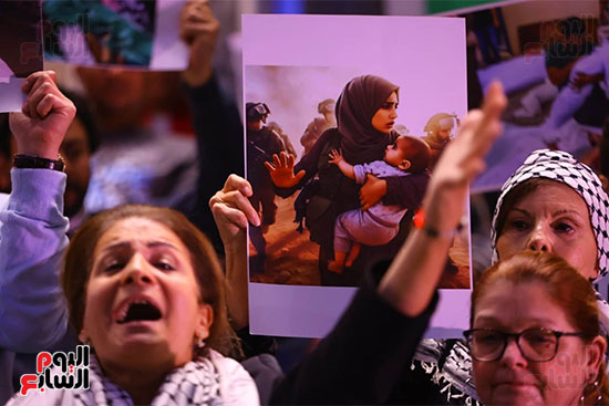 لحنة المرأة بنقابة الصحفيين تنظم وقفة تضامنية للشعب الفلسطيني
