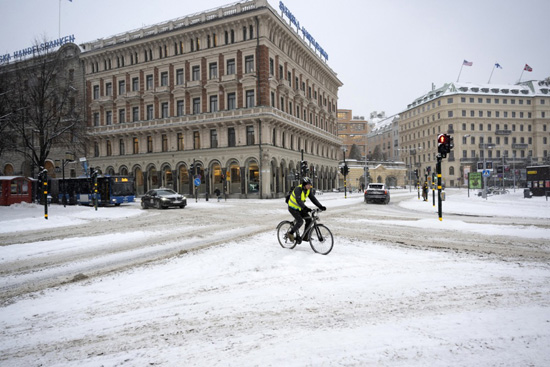 تساقط الثلوج بكثافة في ستوكهولم (5)