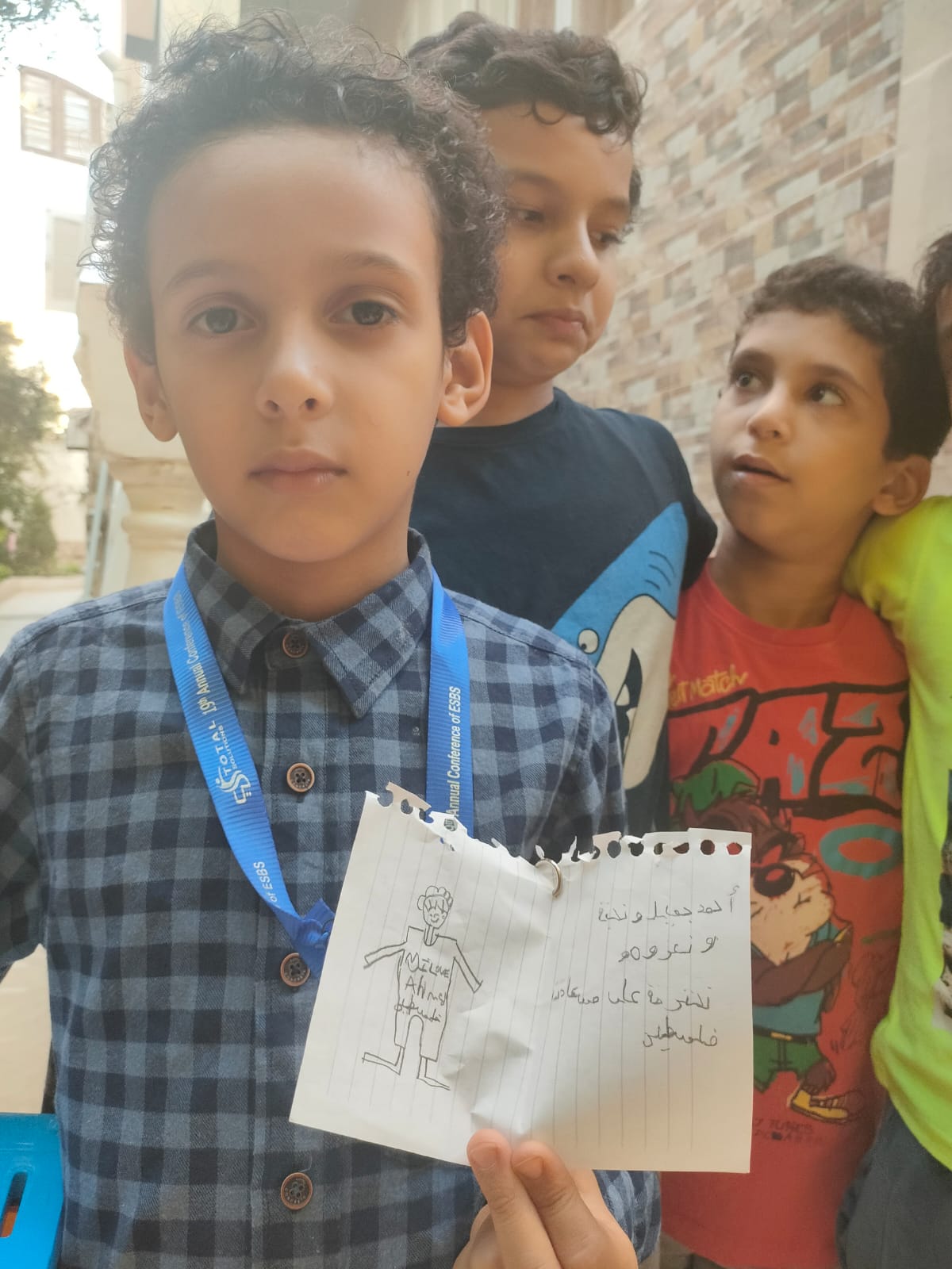 أحمد شهير طفل تبرع بحصالته لصالح غزة (4)