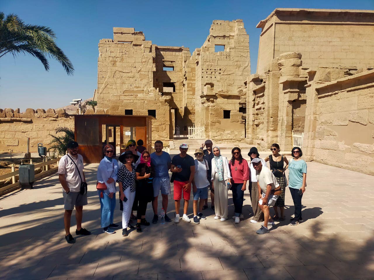 جولة سياحية بالمعابد والمقابر الفرعونية للمشاركون بملتقى الأقصر الدولى للتصوير