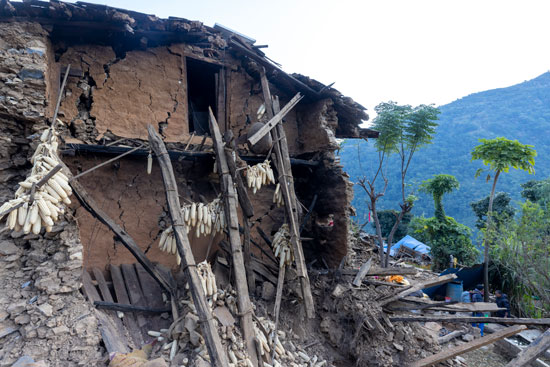 دمار كامل للمنازل نتيجة الزلزال   (4)