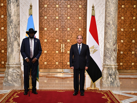 قال الرئيس عبد الفتاح السيسى، إنه أجرى اليوم مع شقيقه الرئيس سيلفا كير (2)