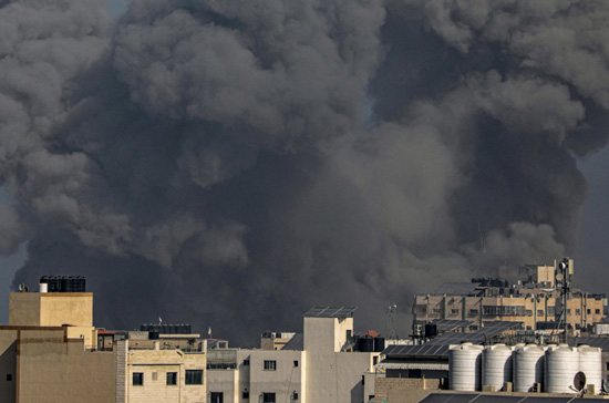استمرا الغارات على قطاع غزة (4)