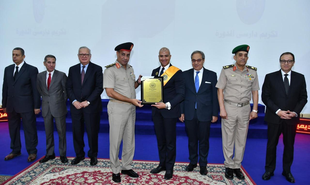 الأكاديمية العسكرية تنظم مراسم تخريج الدفعة رقم (56) للملحقين الدبلوماسيين