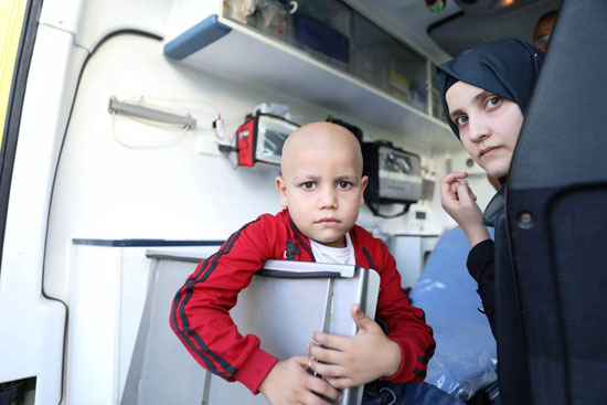 دخول حالات أطفال مرضى السرطان من قطاع غزة (22)