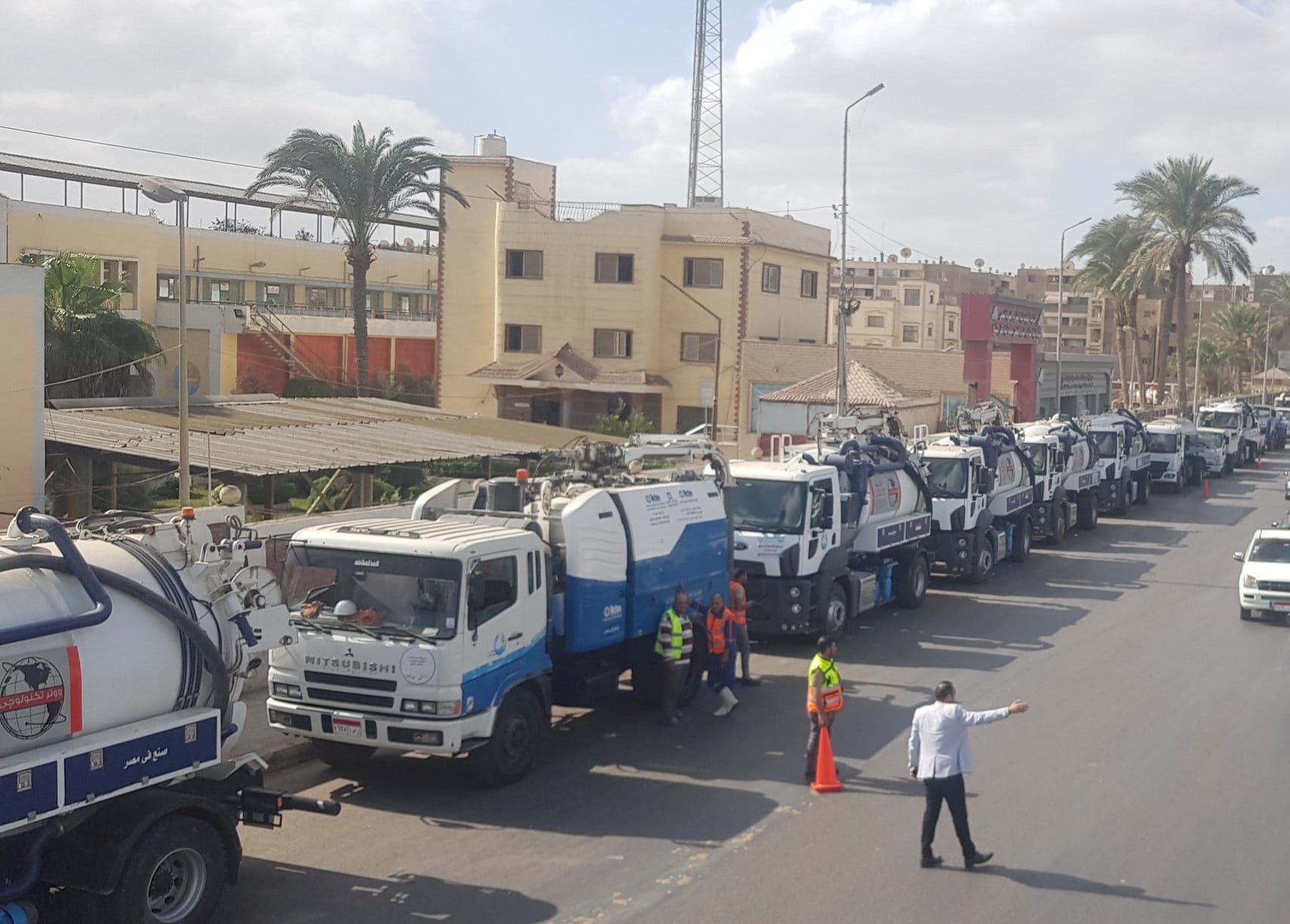 اصطفاف معدات وسيارات شركة مياه شرب كفر الشيخ
