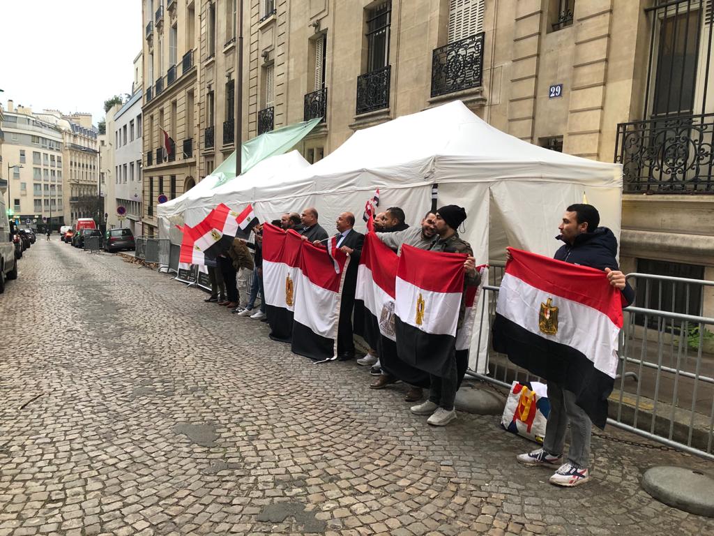 توافد المصريين فى فرنسا