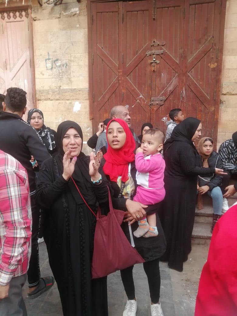 الاطفال والاهالى